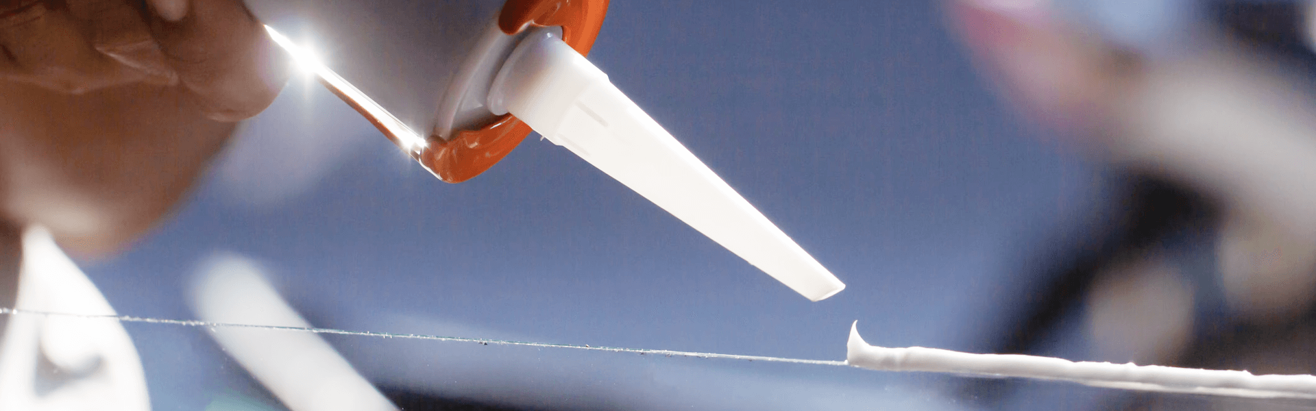 Adhesivos Chemlok de Parker Lord: Una Inversión Estratégica que Impulsa la Rentabilidad Industrial